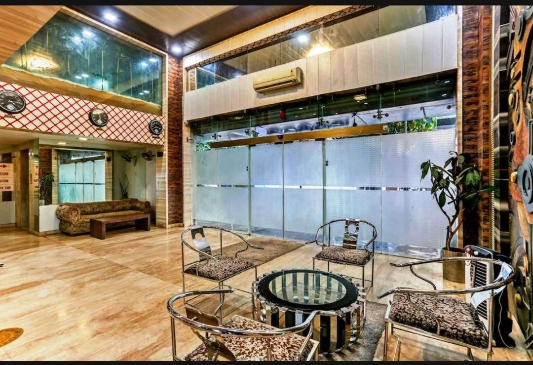 Praveen Hotel Mumbai